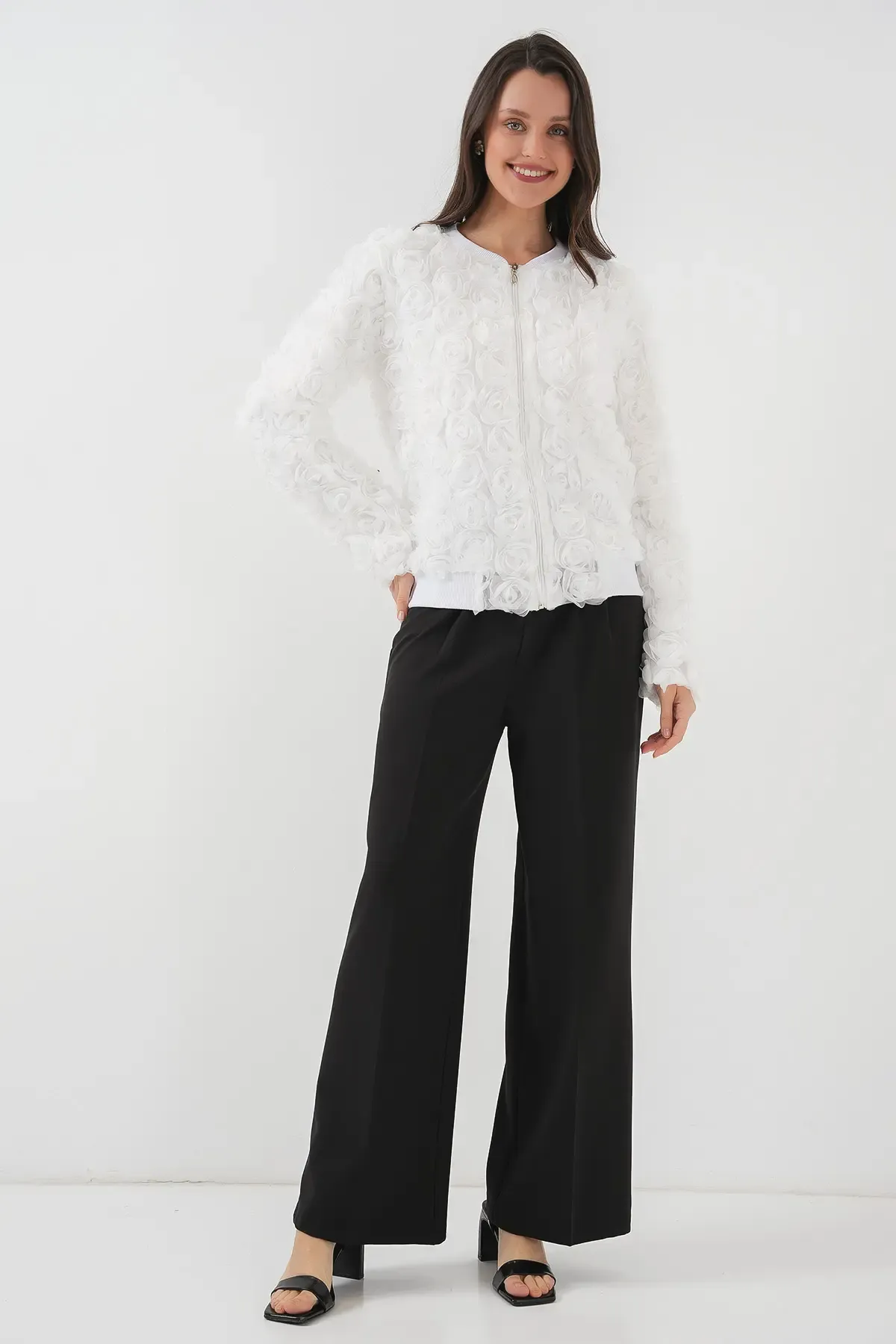 0719 Güllü Ceket - Beyaz