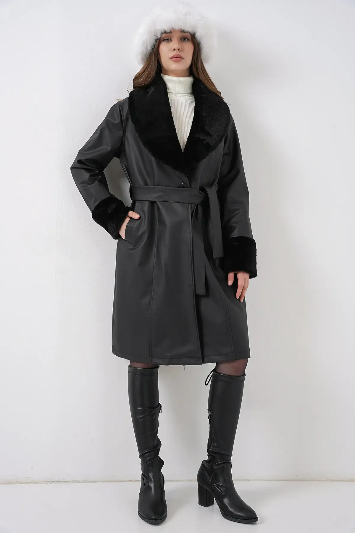 1045 Kürklü Suni Deri Kaban - Siyah