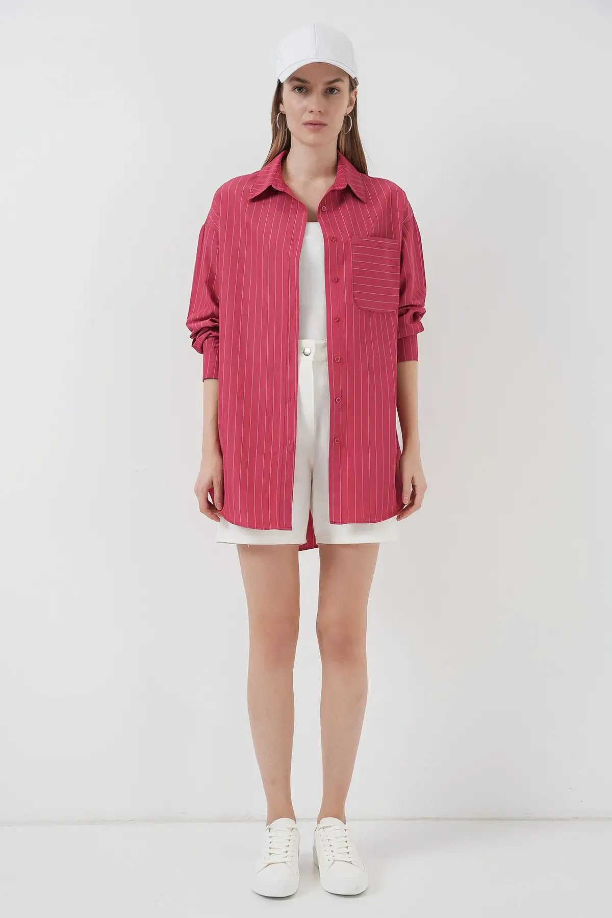 20217 Cep Detaylı Çizgili Oversize Gömlek - Kırmızı