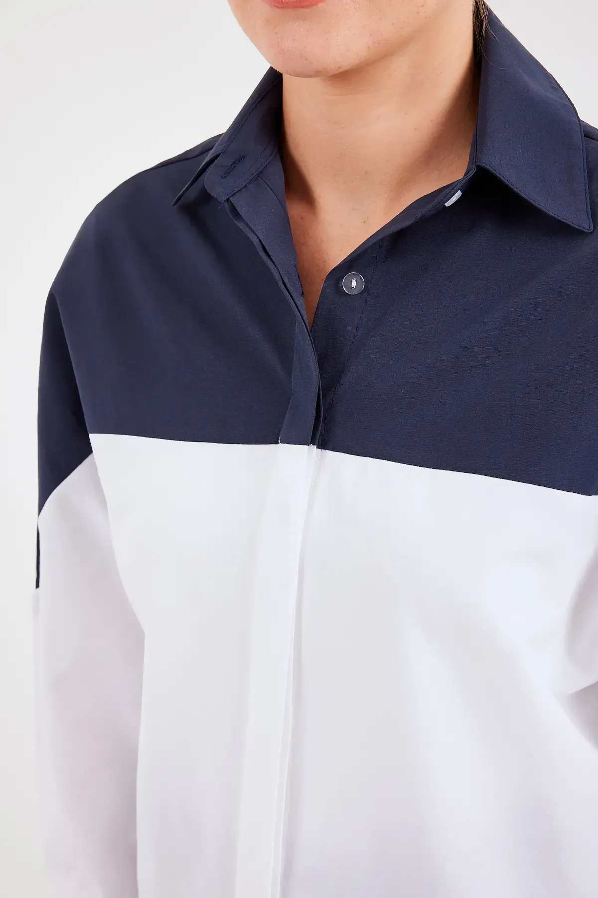 20221 Blok Renkli Oversize Gömlek - Lacivert