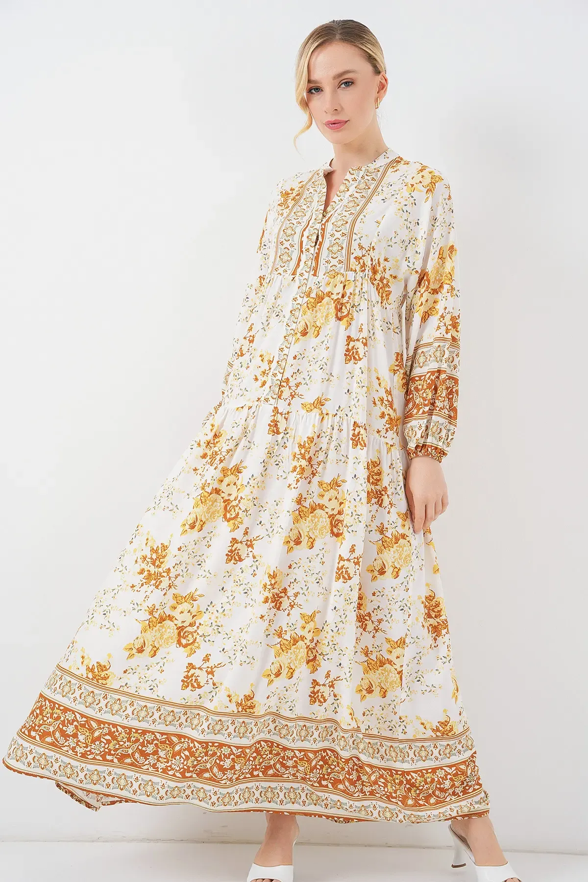 2423 Otantik Desenli Hardal Elbise