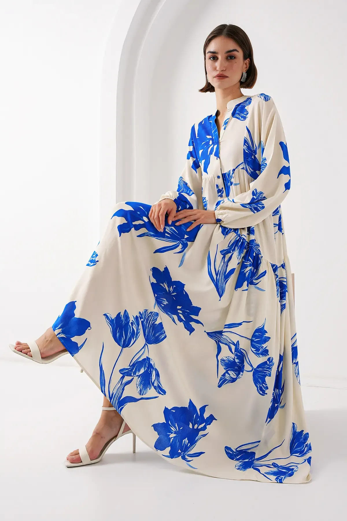 2423 Otantik Desenli Tesettür Elbise - A.Ekru