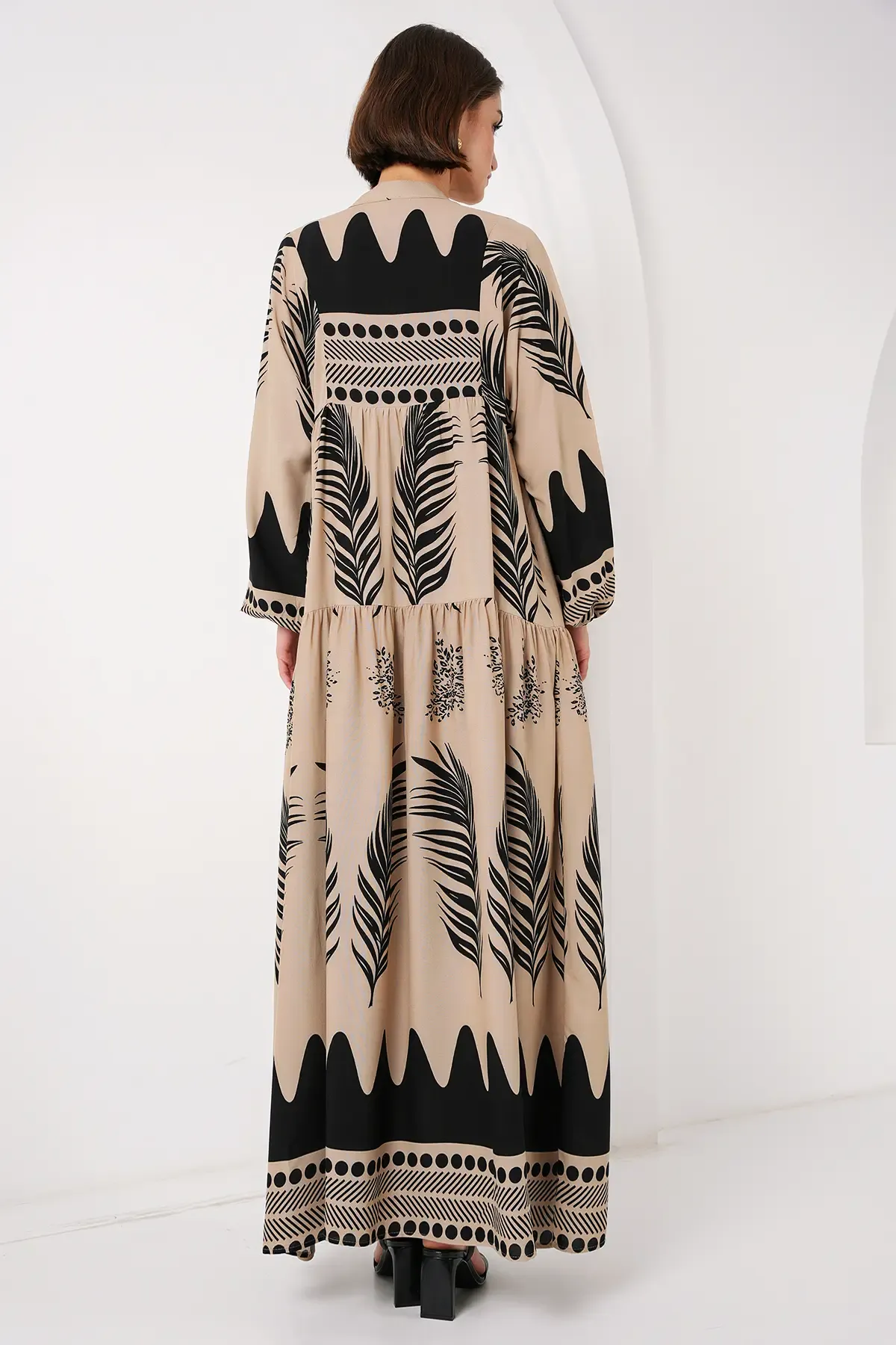 2423 Otantik Desenli Tesettür Elbise - C. Vizon