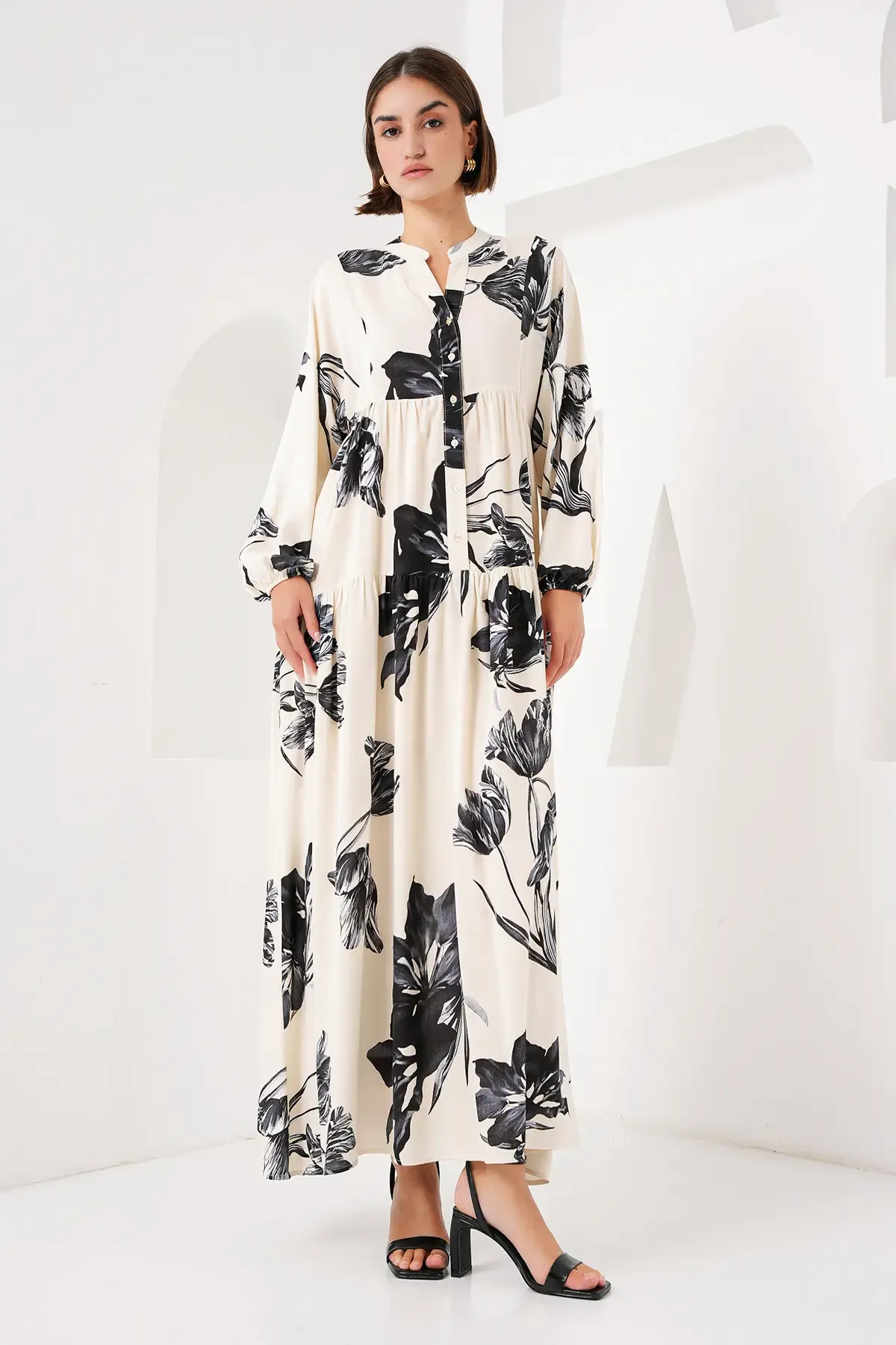 2423 Otantik Desenli Tesettür Elbise - D.Krem