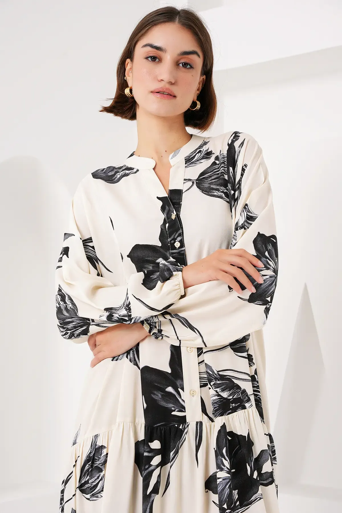 2423 Otantik Desenli Tesettür Elbise - D.Krem