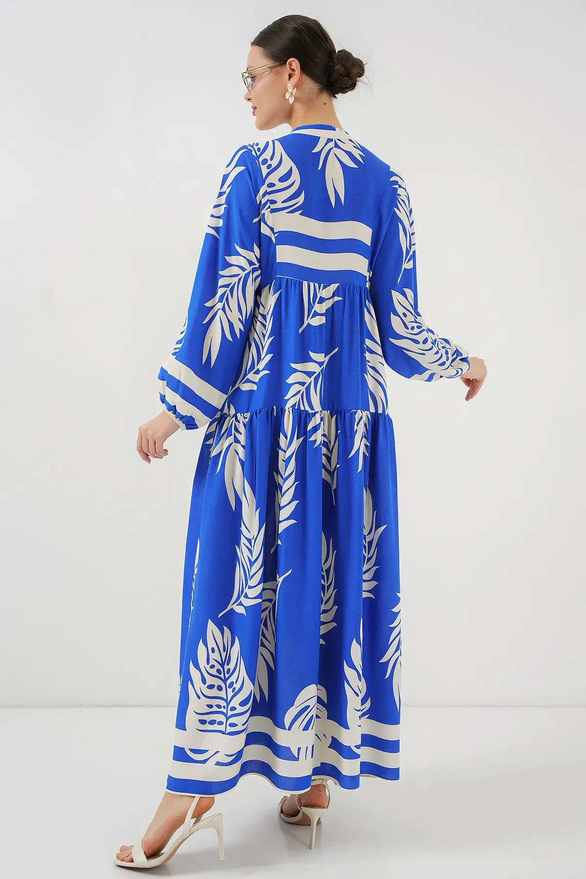 2423 Otantik Desenli Tesettür Elbise - Saks 3