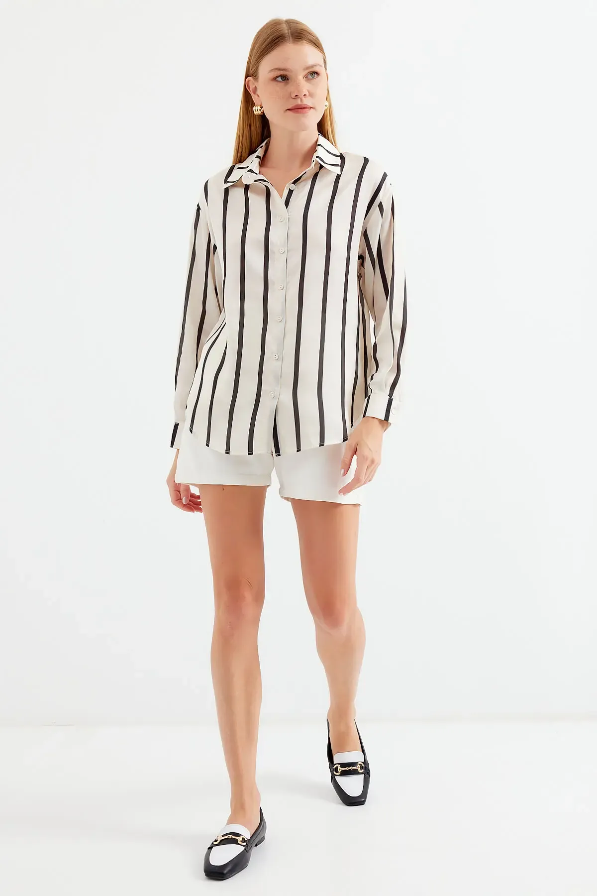 3964 Çizgili Hafif Dökümlü Saten Gömlek - F. Siyah