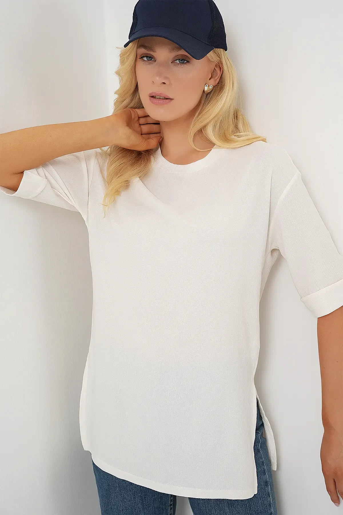 4332 Yanı Yırtmaçlı Örme Tişört - Beyaz