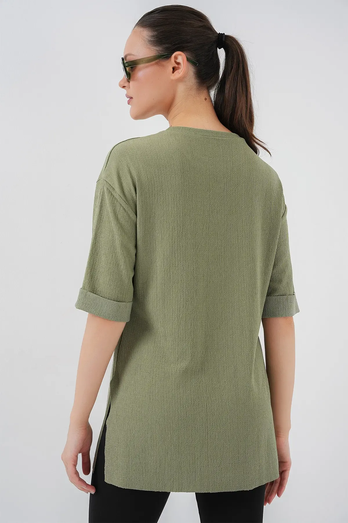 4332 Yanı Yırtmaçlı Örme Tişört - Çağla