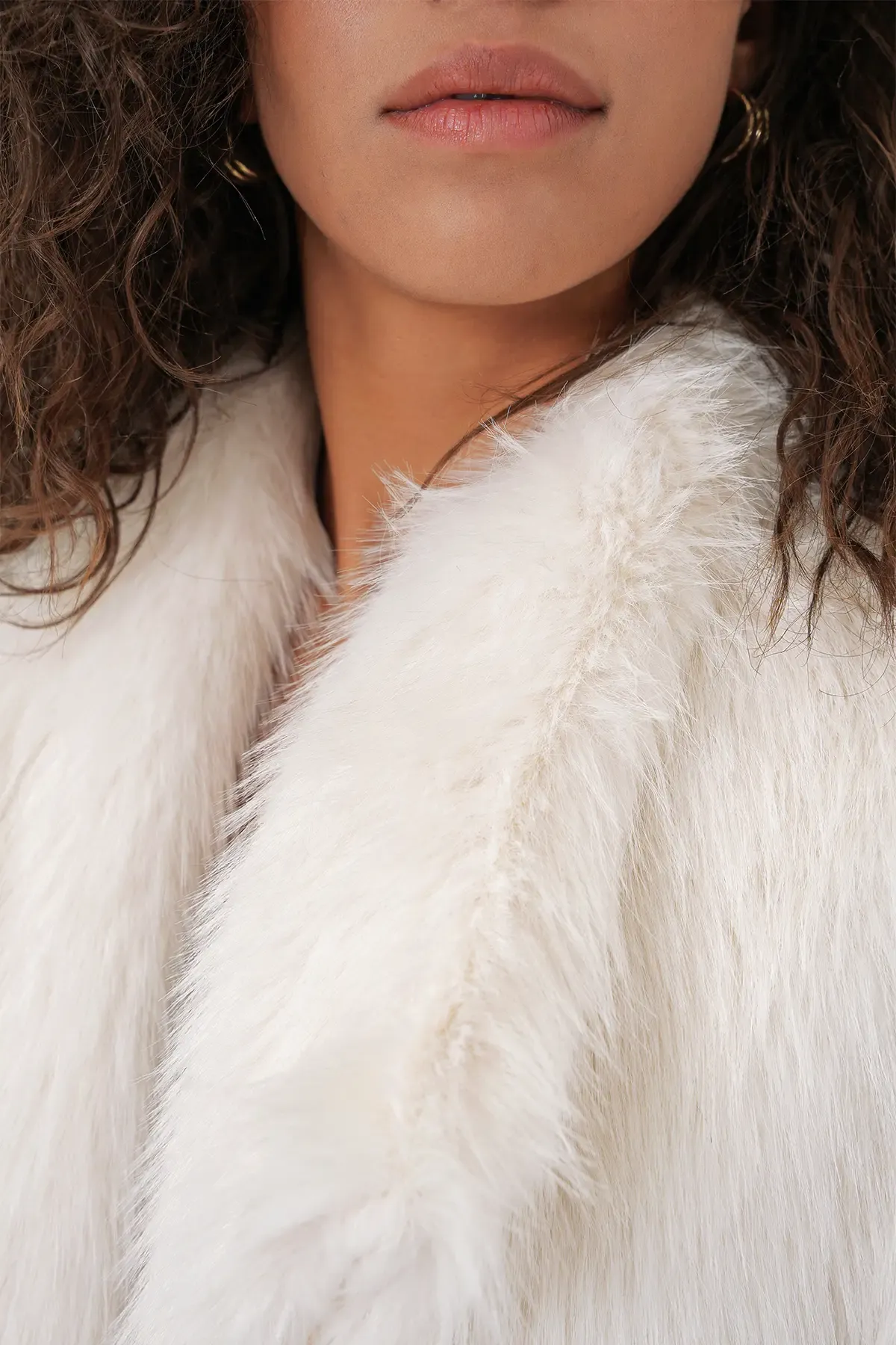 5186 Kruvaze Peluş Kürk Kaban - Beyaz
