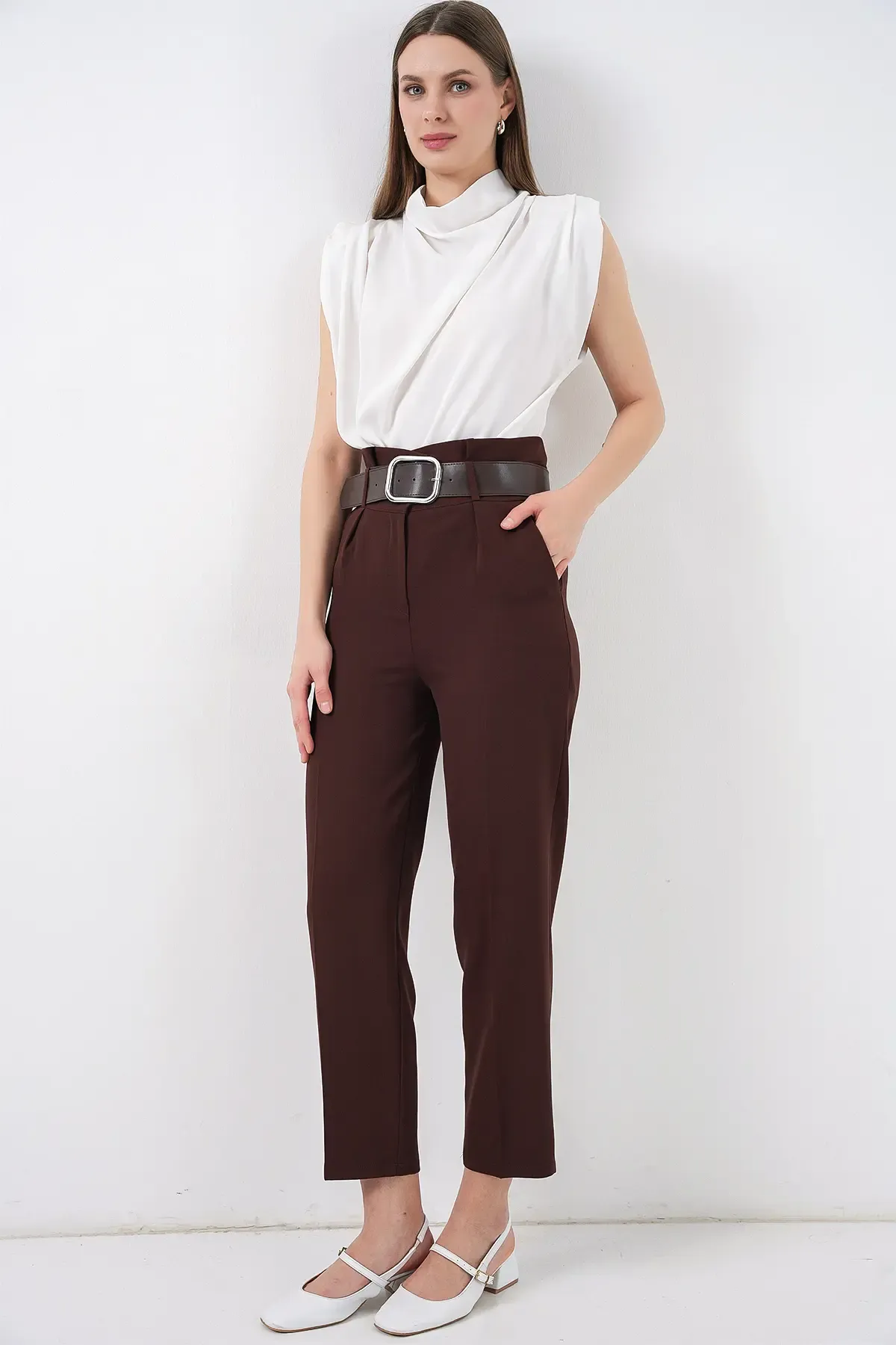 6556 Kemerli Kumaş Pantolon - Kahverengi