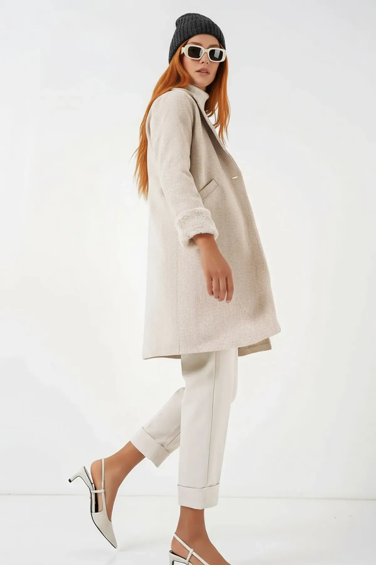 9145 Kadın Kolları Tüylü Balık Sırtı Kaşe Kaban - Krem