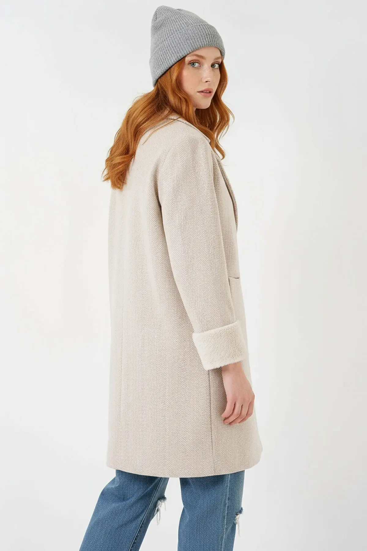 9145 Kadın Kolları Tüylü Balık Sırtı Kaşe Kaban - Krem