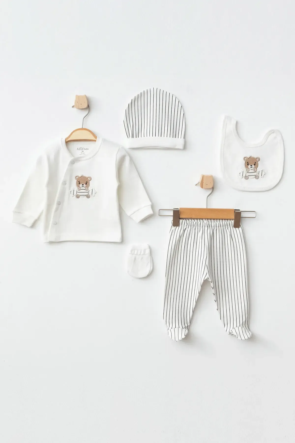 Erkek Bebek Ayı Nakışlı 5  Li Hastane Çıkış Seti 0 Ay - 3 Ay