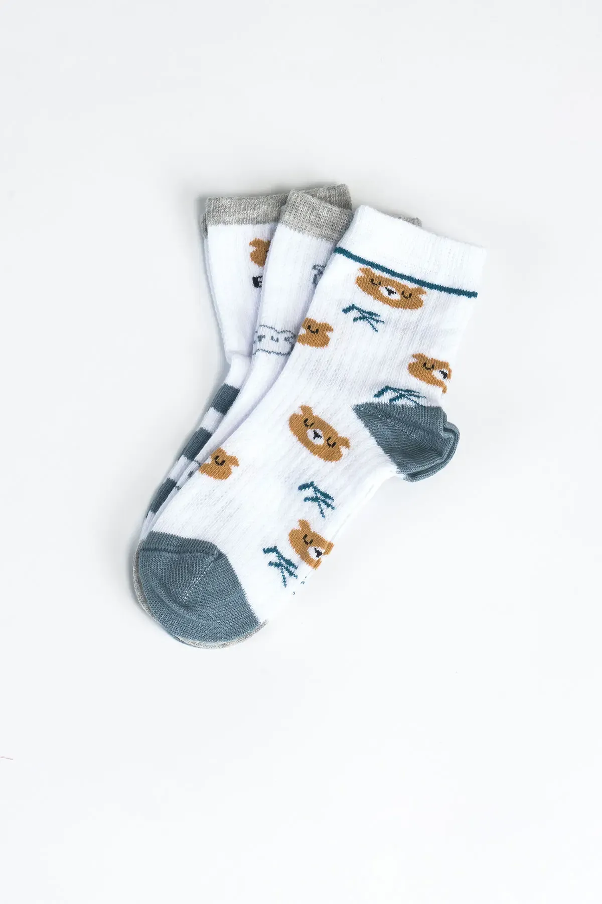 Erkek Çocuk Dikişsiz 3  lü Soket Çorap 3 Yaş - 6 yaş