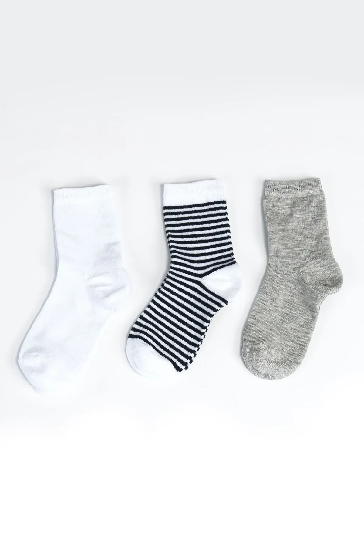 Erkek Çocuk Dikişsiz 3  lü Soket Çorap 3 Yaş - 6 yaş