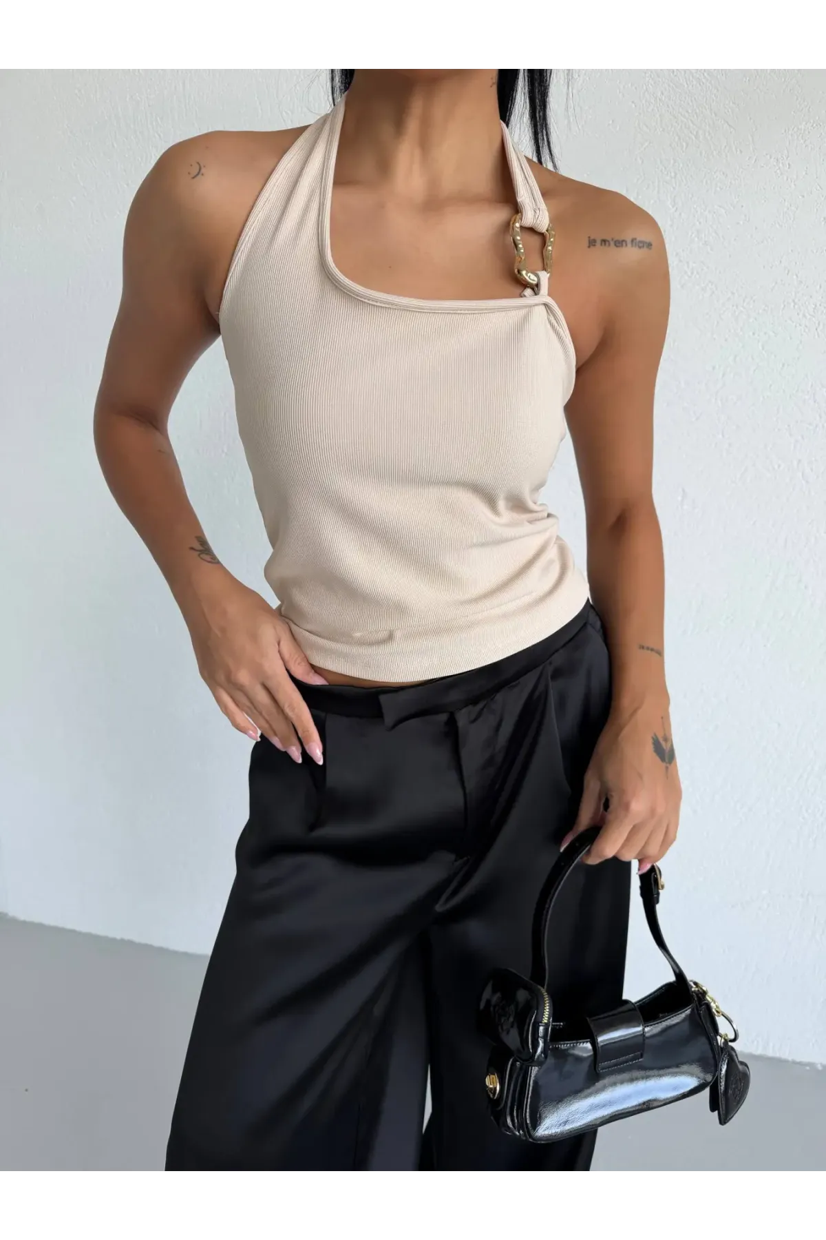 Kadın Bej Ottoman Kumaş Halter Yaka Toka Detay Bluz HZL26W-FRY123321