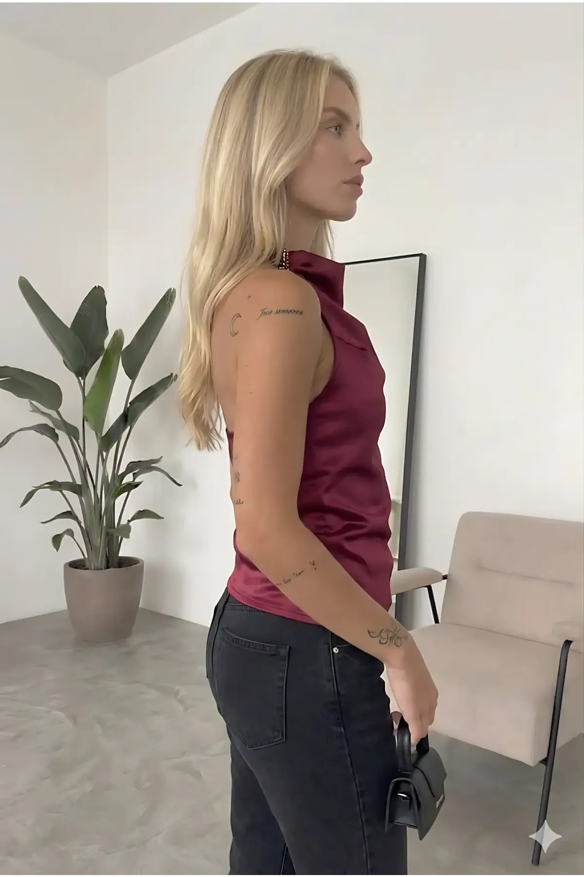 Kadın Bordo Halter Yaka Saten Kumaş Sırt Dekolteli Bluz HZL26W-FRY123801