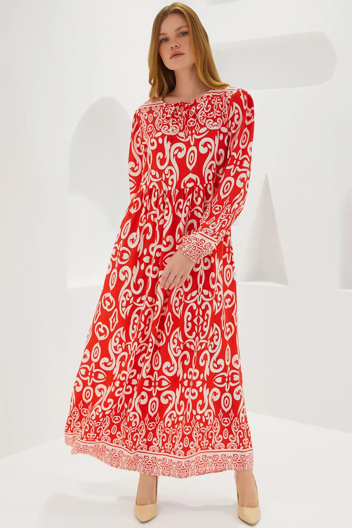 Kadın Kırmızı Desenli Uzun Viskon Elbise 1947