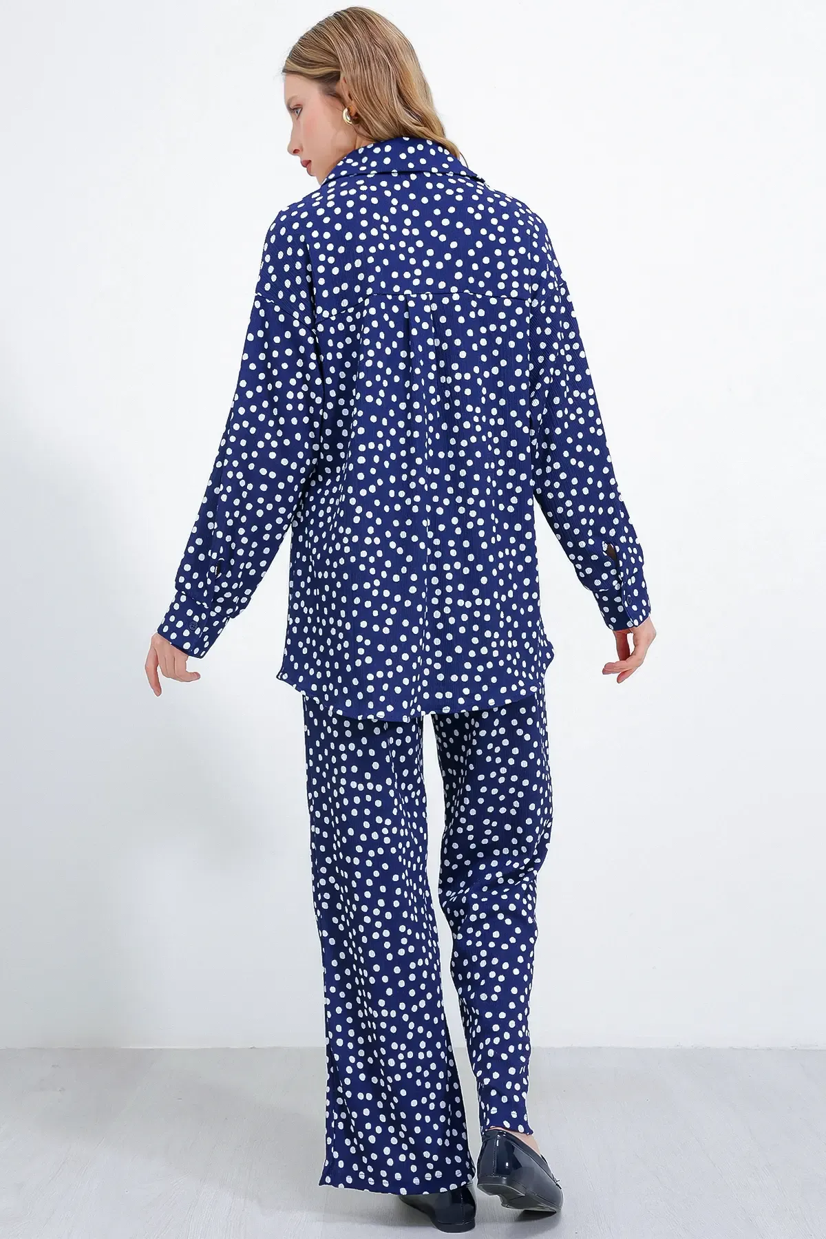 Kadın Puantiyeli Lacivert Ekru Örme İkili Takım 5858