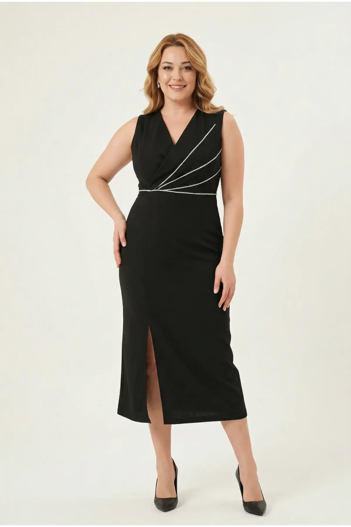 Kadın Siyah Büyük Beden Gümüş Taş İşlemeli Yırtmaç Detay Abiye Elbise HZL26W-PR10051