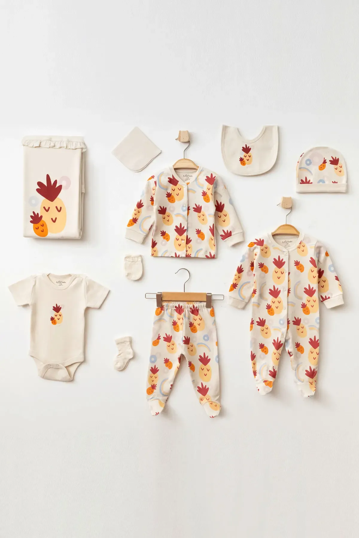 Kız Bebek Ananas Desenli 10  Lu Hastane Çıkış Seti 0 Ay - 3 Ay