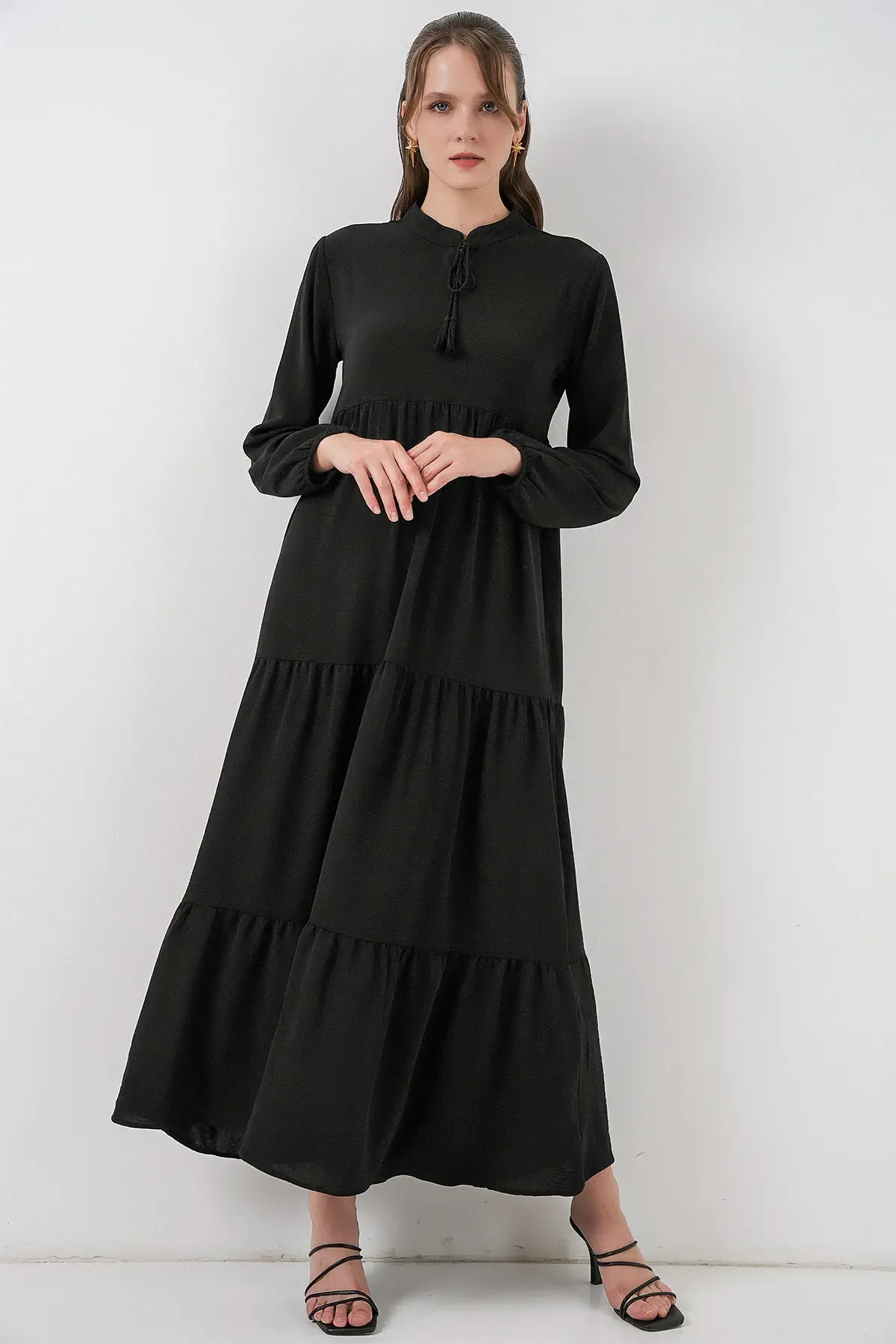 T1627 Yaka Bağcıklı Elbise - Siyah