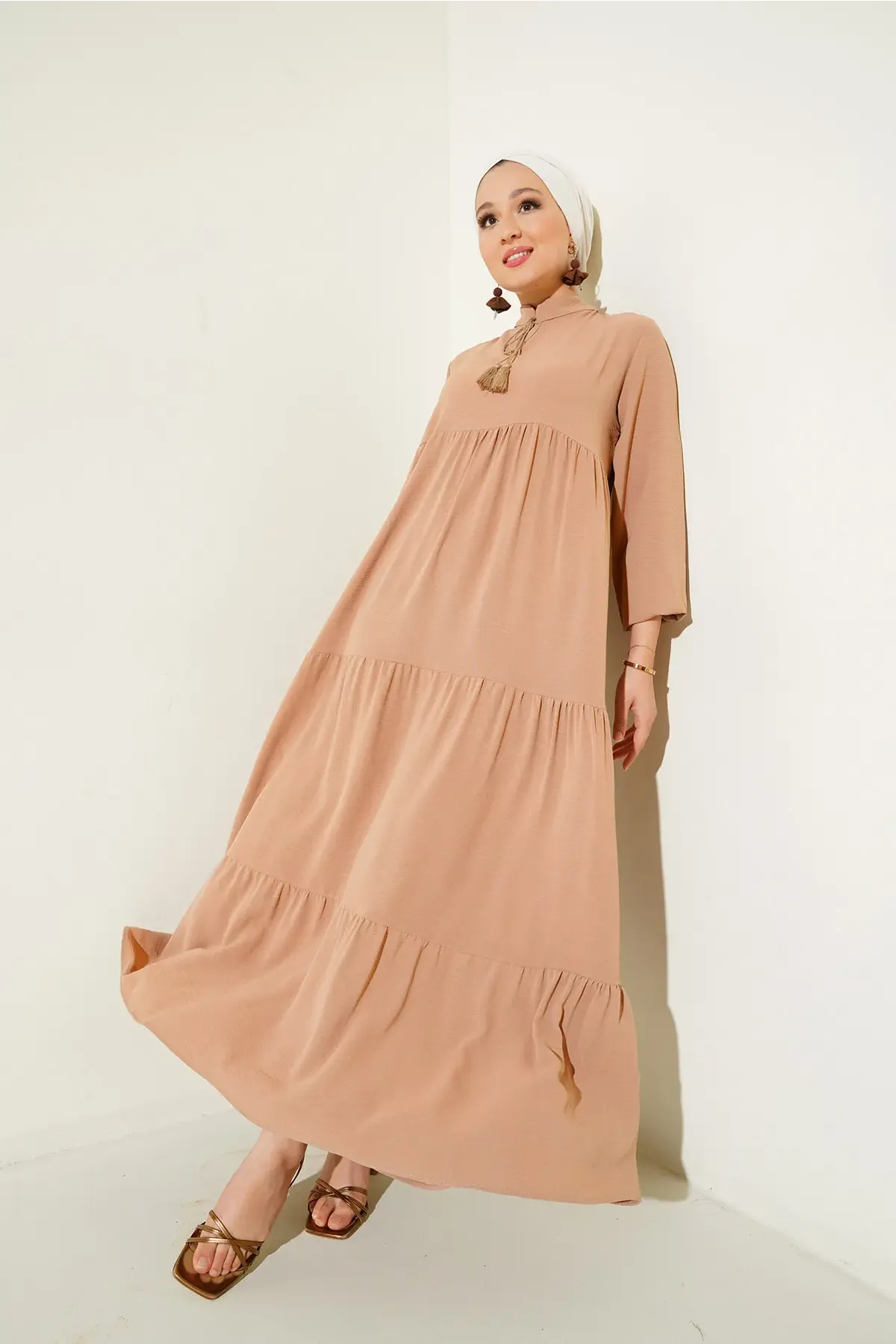 1627 Yaka Bağcıklı Tesettür Elbise - D.Vizon