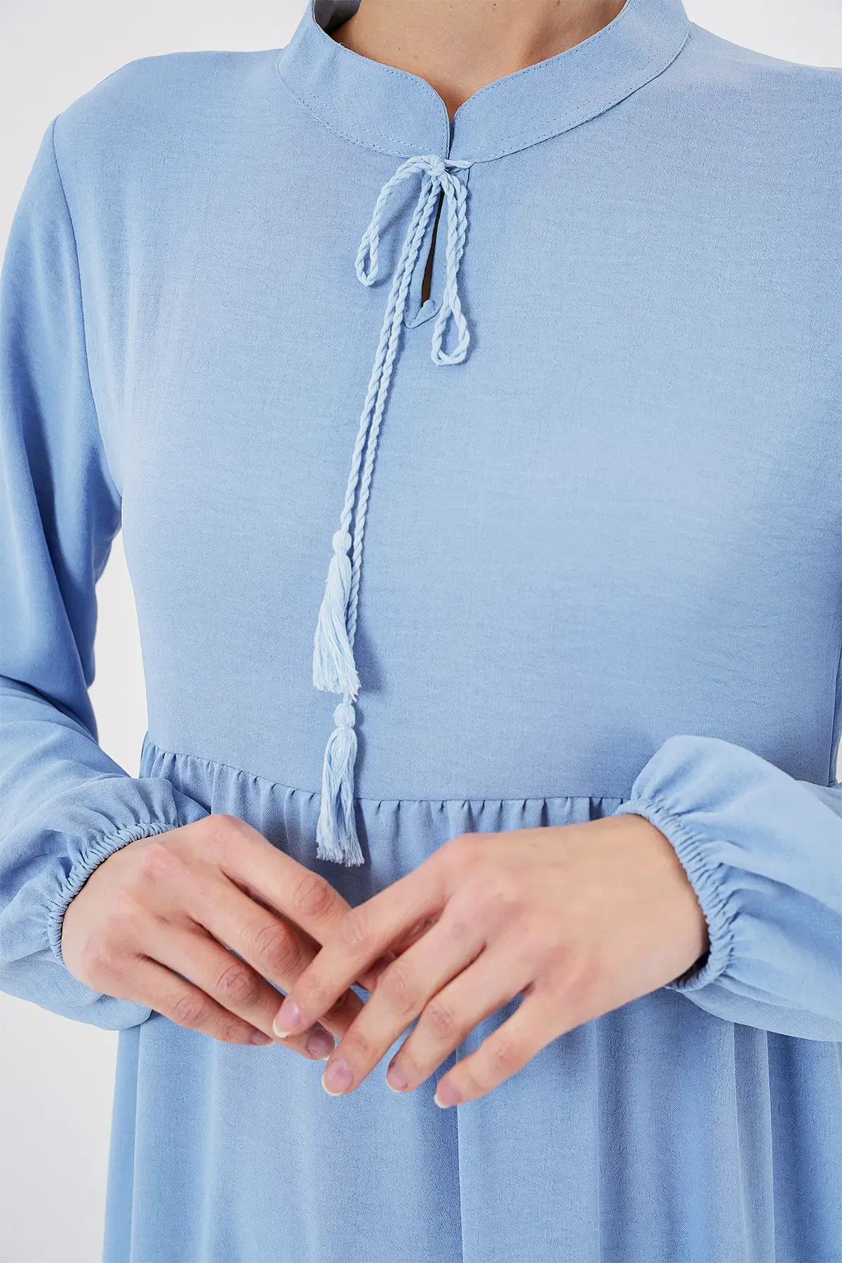 1627 Yaka Bağcıklı Tesettür Elbise - Koyu Mavi