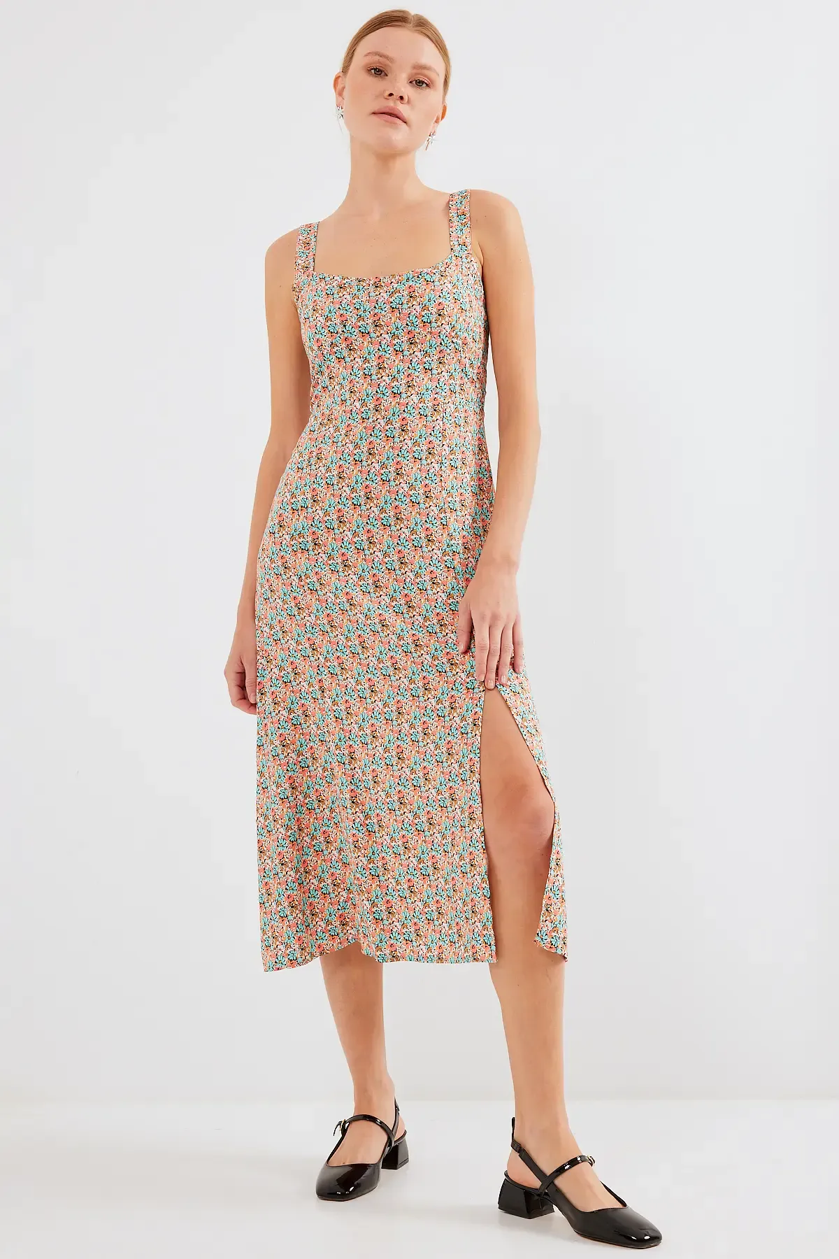 2282 Yırtmaçlı Askılı Viskon Elbise - Çok Renkli