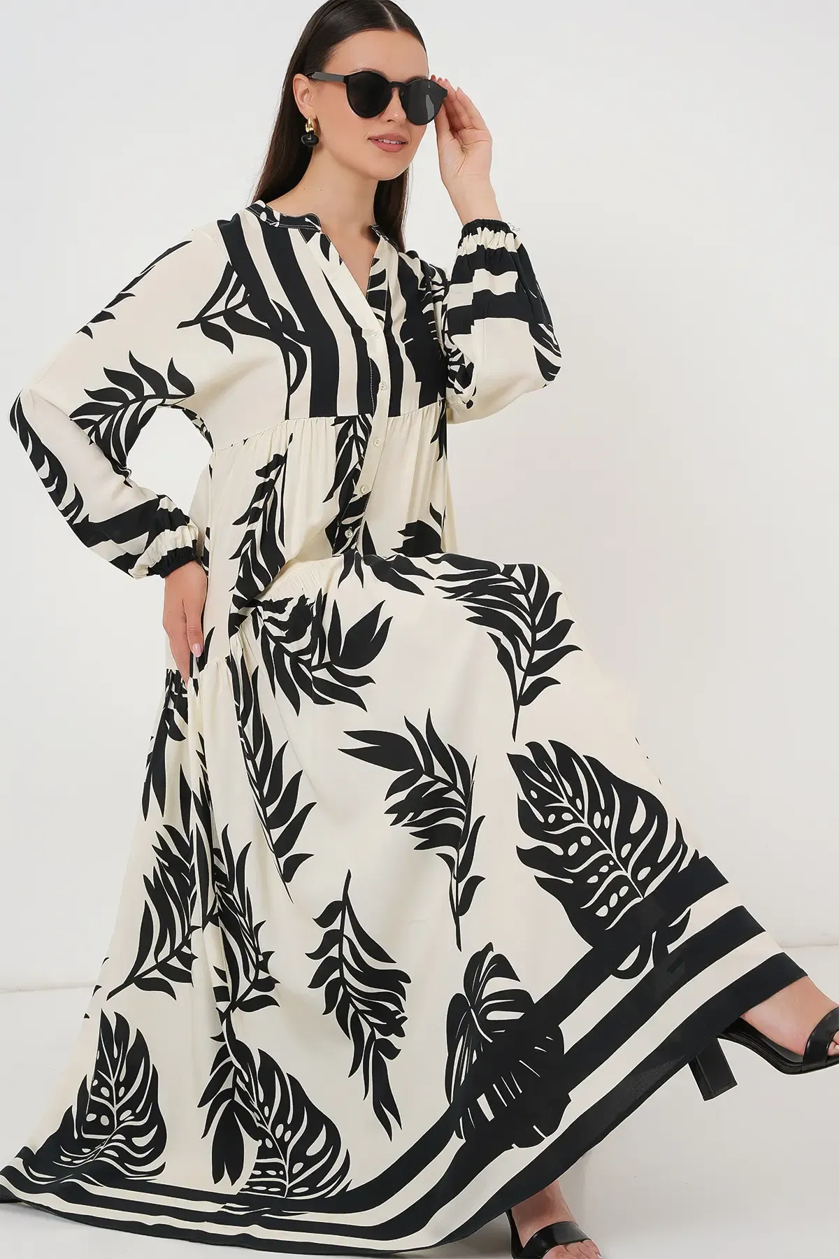 2423 Otantik Desenli Tesettür Elbise - A.Beyaz