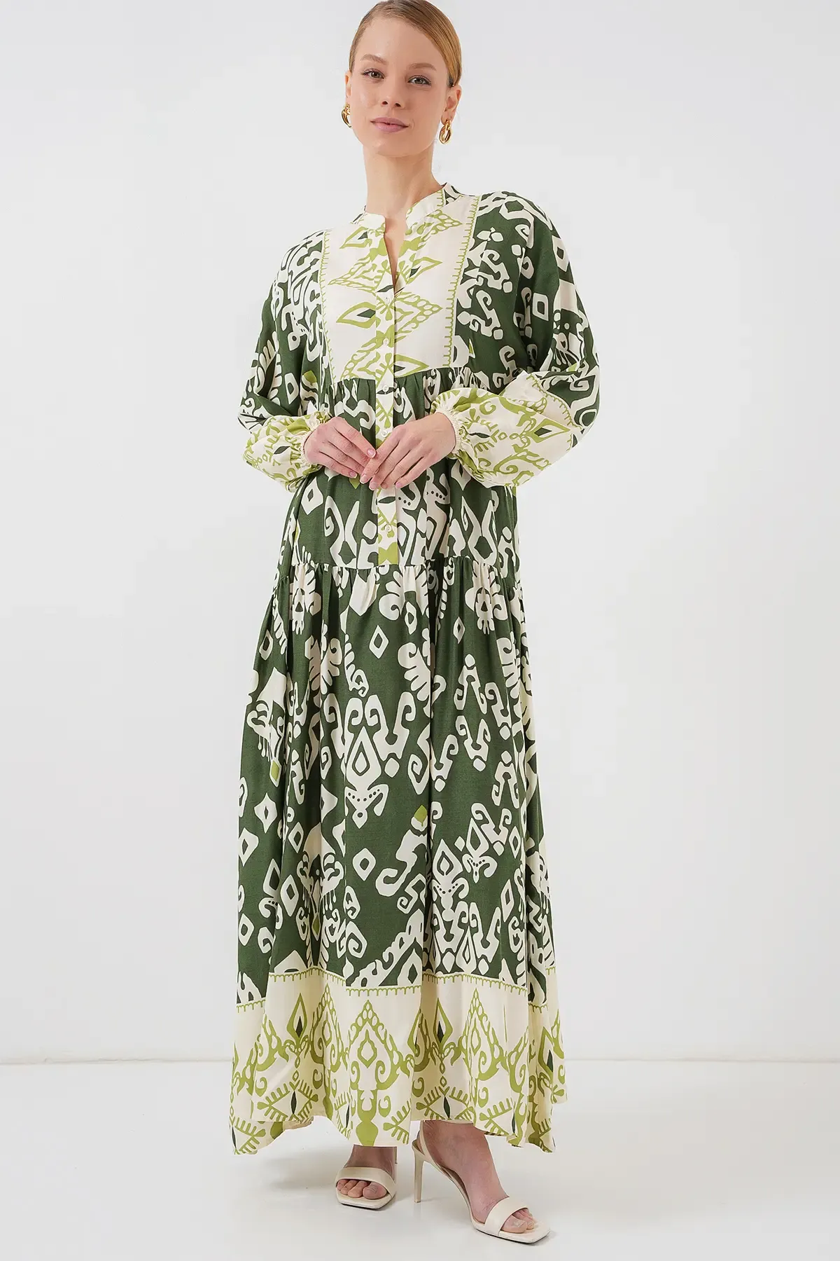 2423 Otantik Desenli Tesettür Elbise - B. Haki