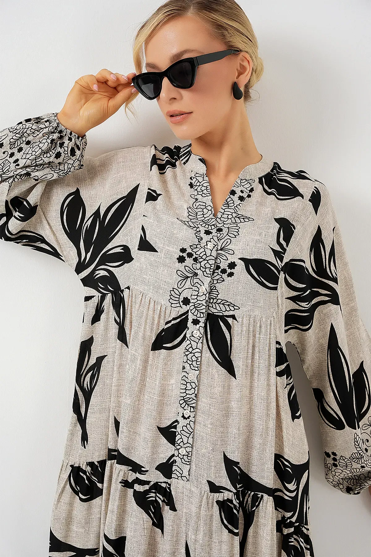 2423 Otantik Desenli Tesettür Elbise - F.Gri