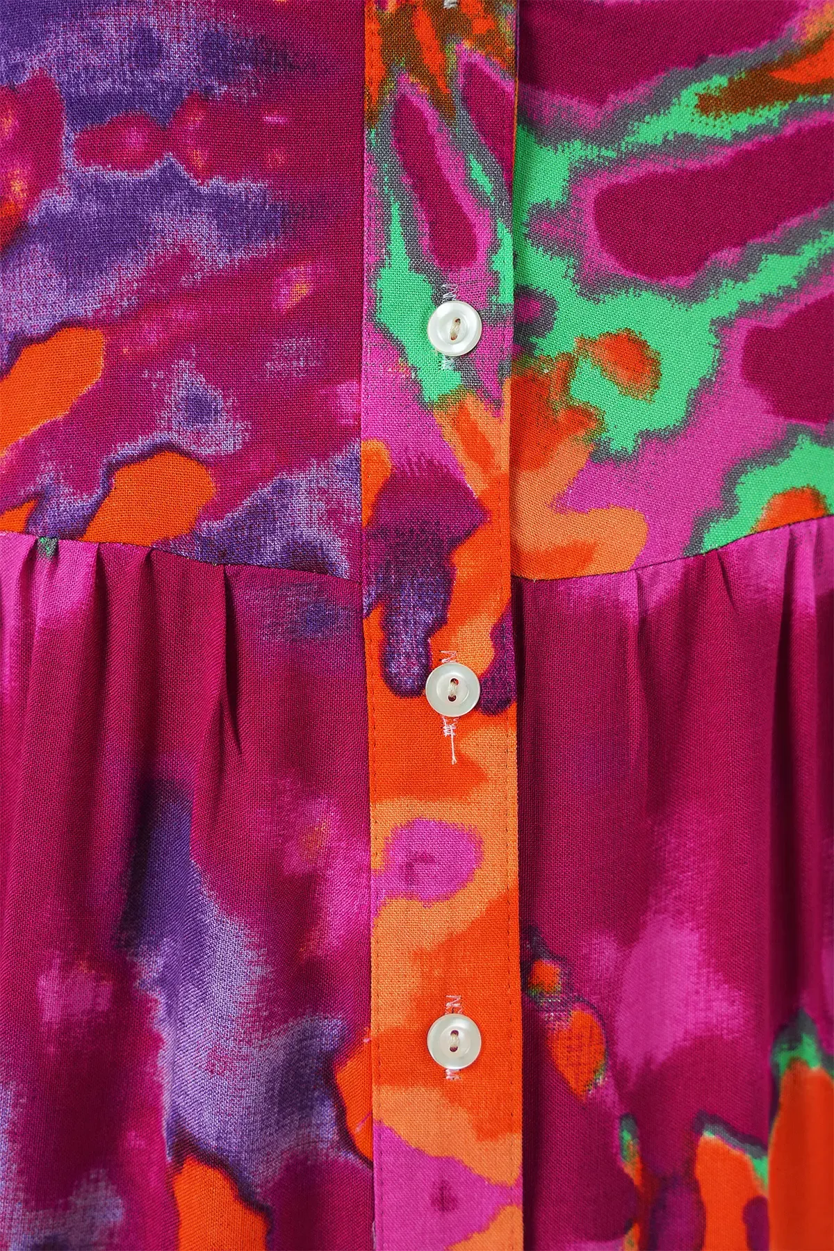 2423 Otantik Desenli Tesettür Elbise - H. Fuşya