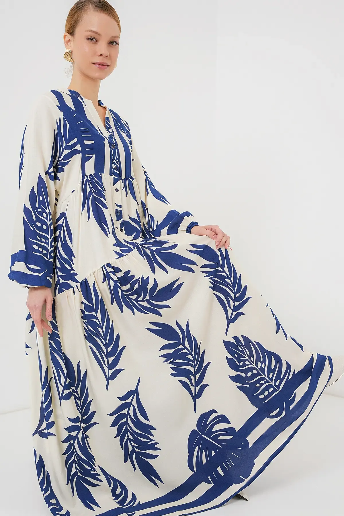 2423 Otantik Desenli Tesettür Elbise - Lacivert 0