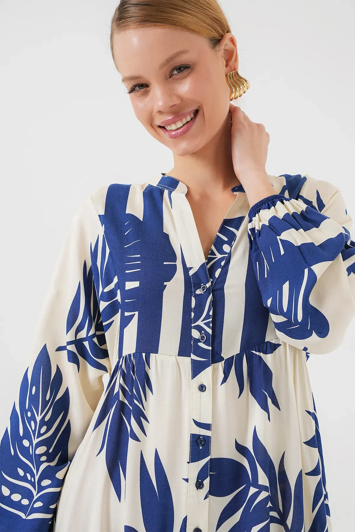 2423 Otantik Desenli Tesettür Elbise - Lacivert 0