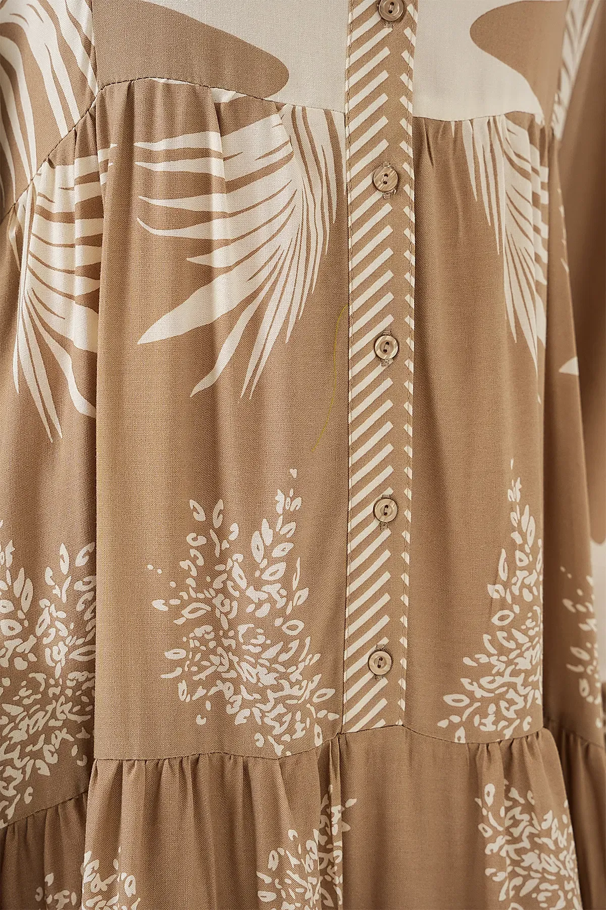 2423 Otantik Desenli Tesettür Elbise - M. Camel