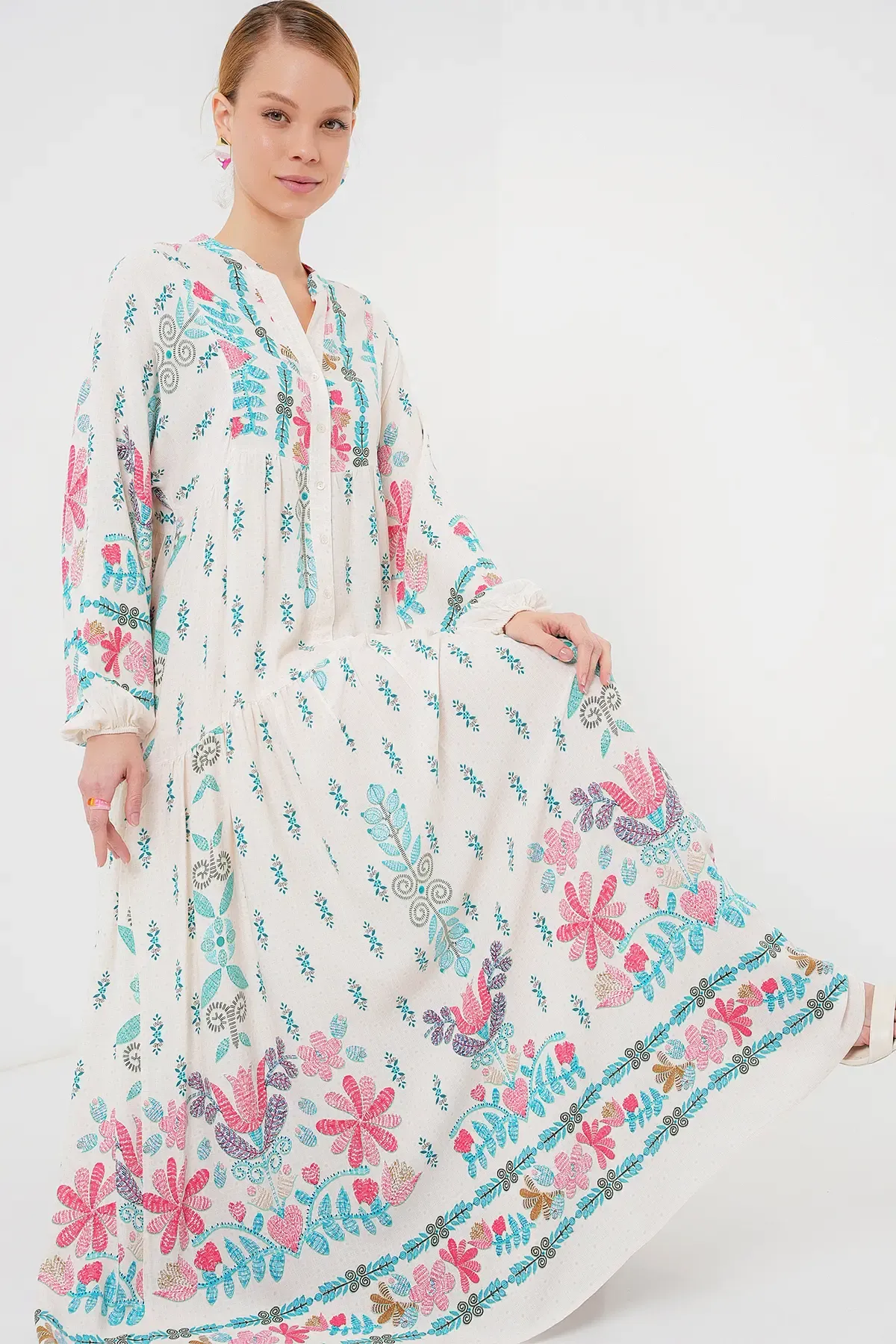 2423 Otantik Desenli Tesettür Elbise - M. Mavi