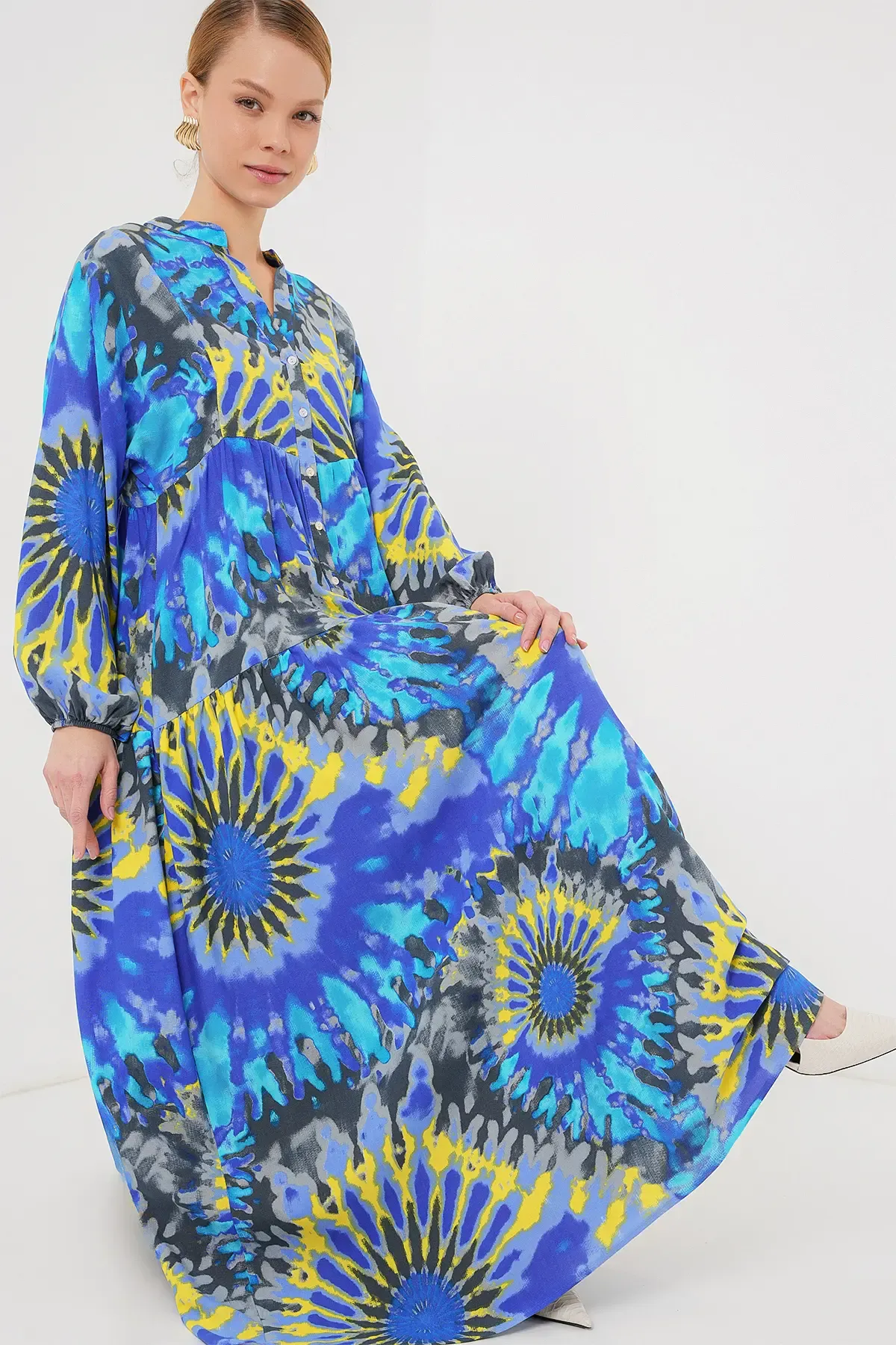 2423 Otantik Desenli Tesettür Elbise - N. Saks