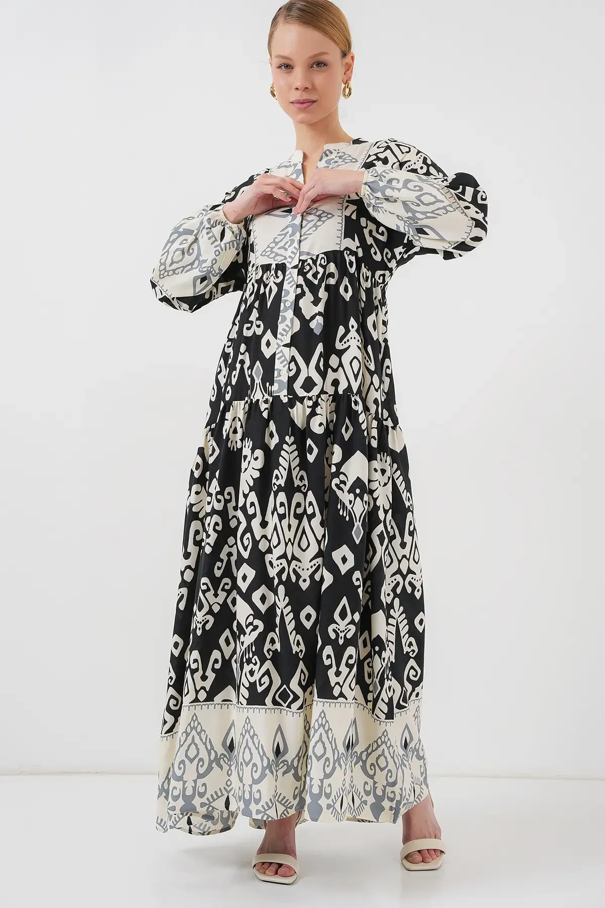 2423 Otantik Desenli Tesettür Elbise - Siyah 8