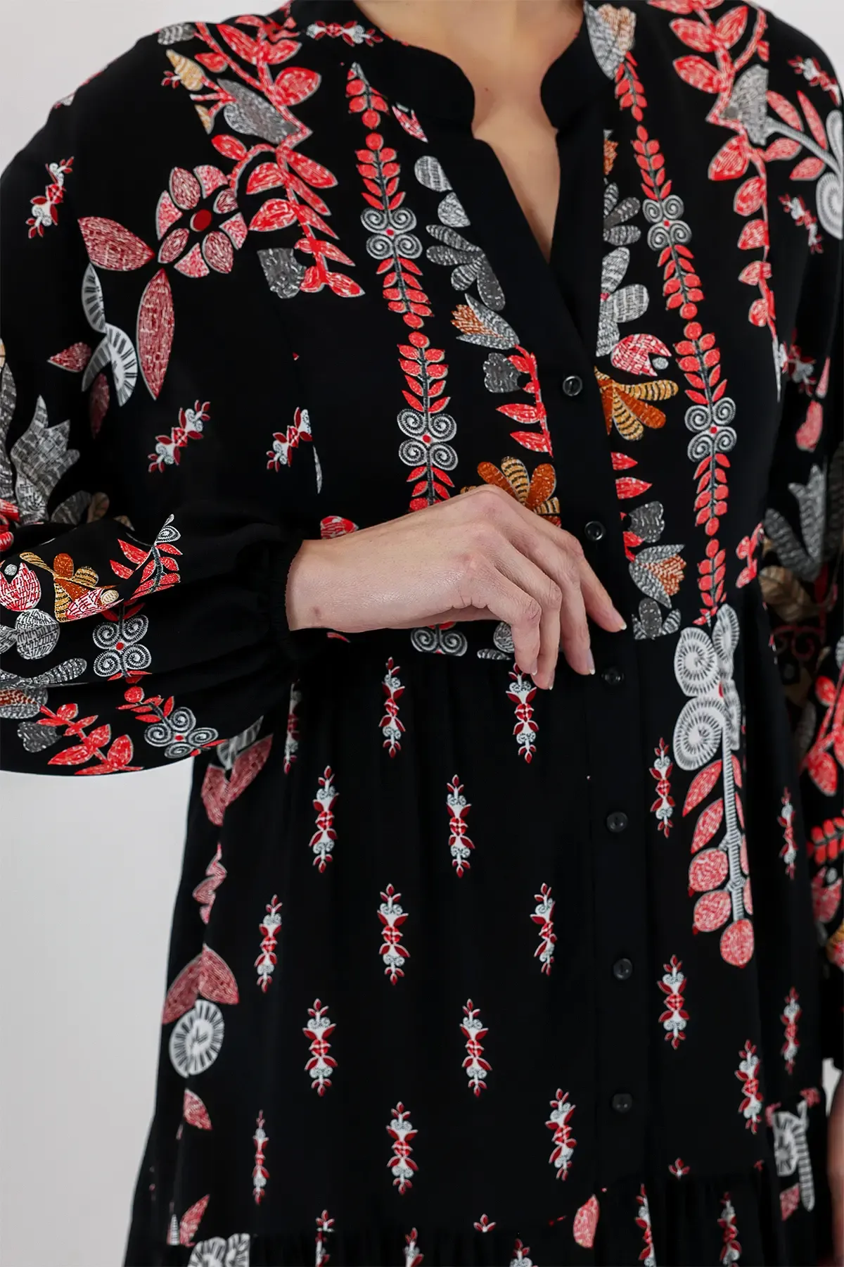 2423 Otantik Desenli Tesettür Elbise - Siyah - Kiremit