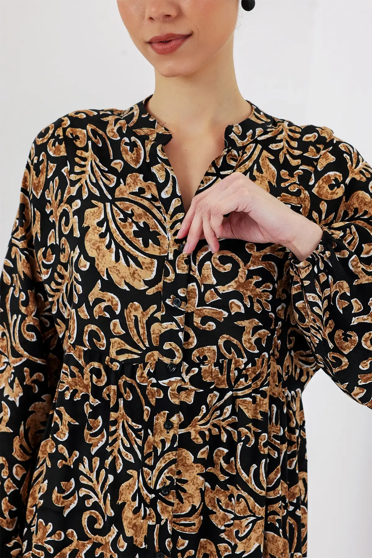 2423 Otantik Desenli Tesettür Elbise - Siyah10