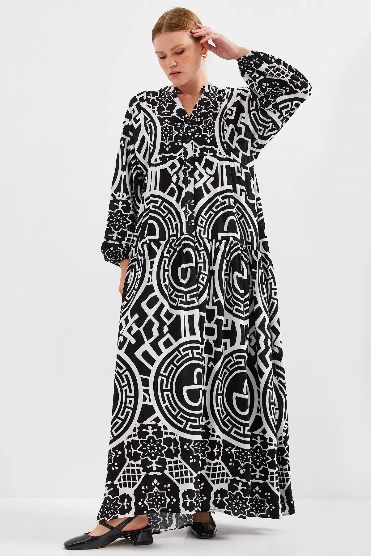 2423 Otantik Desenli Tesettür Elbise - Siyah5