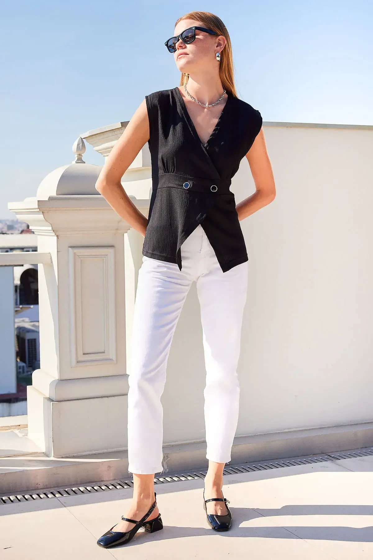 916 Düğme Detaylı Örme Yelek - Siyah