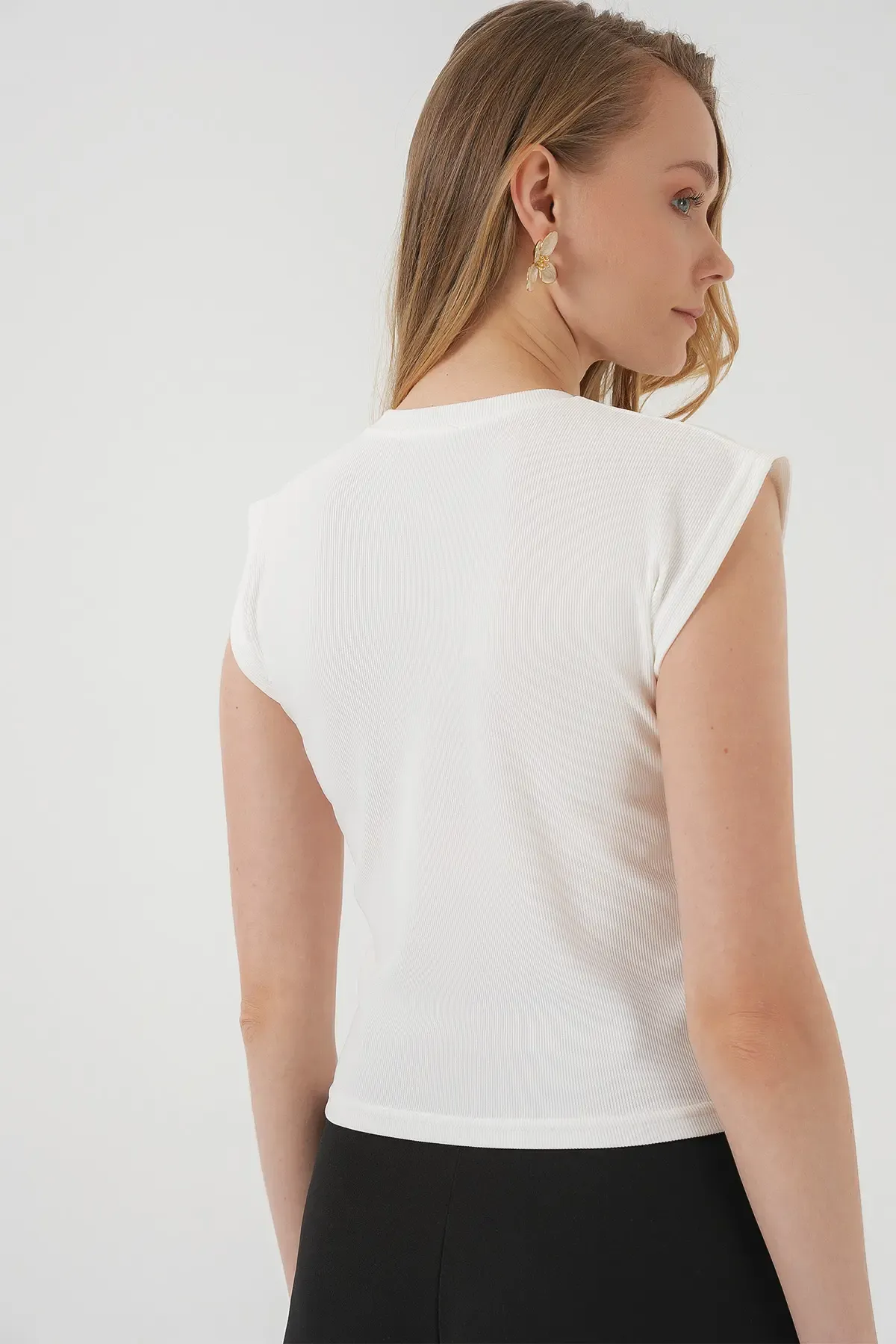 929 Kısa Kol Örme Bluz - Beyaz
