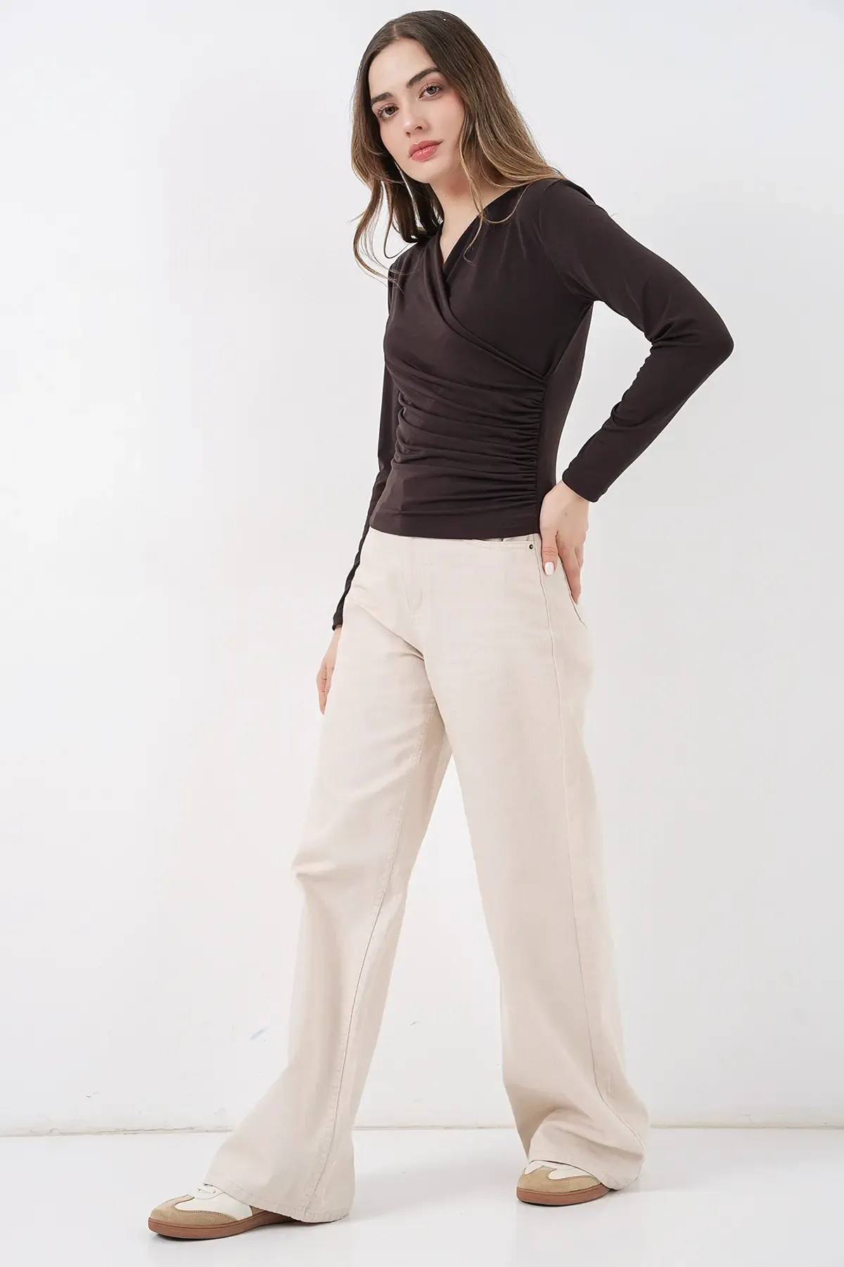 939 Anvelop Yaka Sandy Bluz - Kahverengi