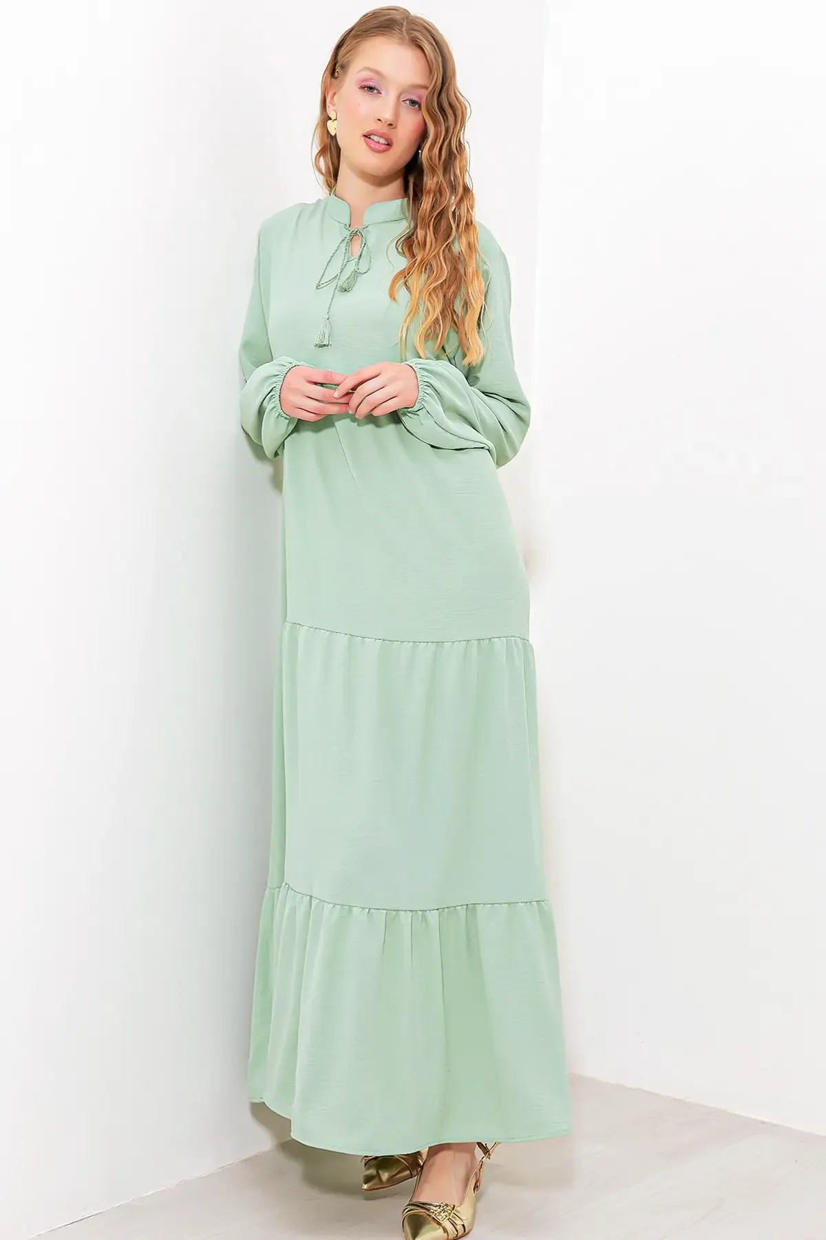 Kadın Çağla Yaka Bağcıklı Viskon Boydan Tesettür Elbise 1627