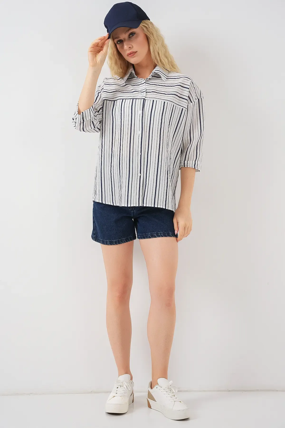 Kadın Çizgili Kısa Kol Gömlek 20344 - A.Lacivert