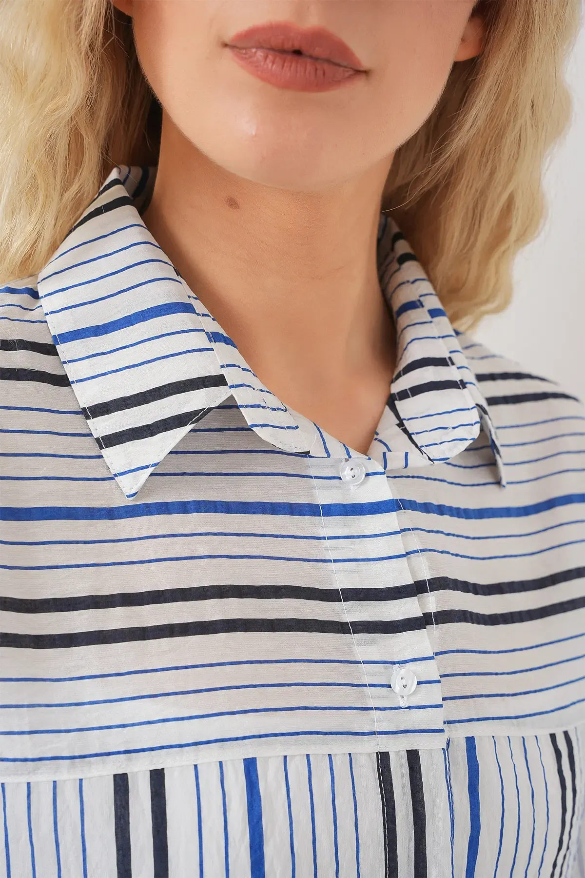 Kadın Çizgili Kısa Kol Gömlek 20344 - Lacivert