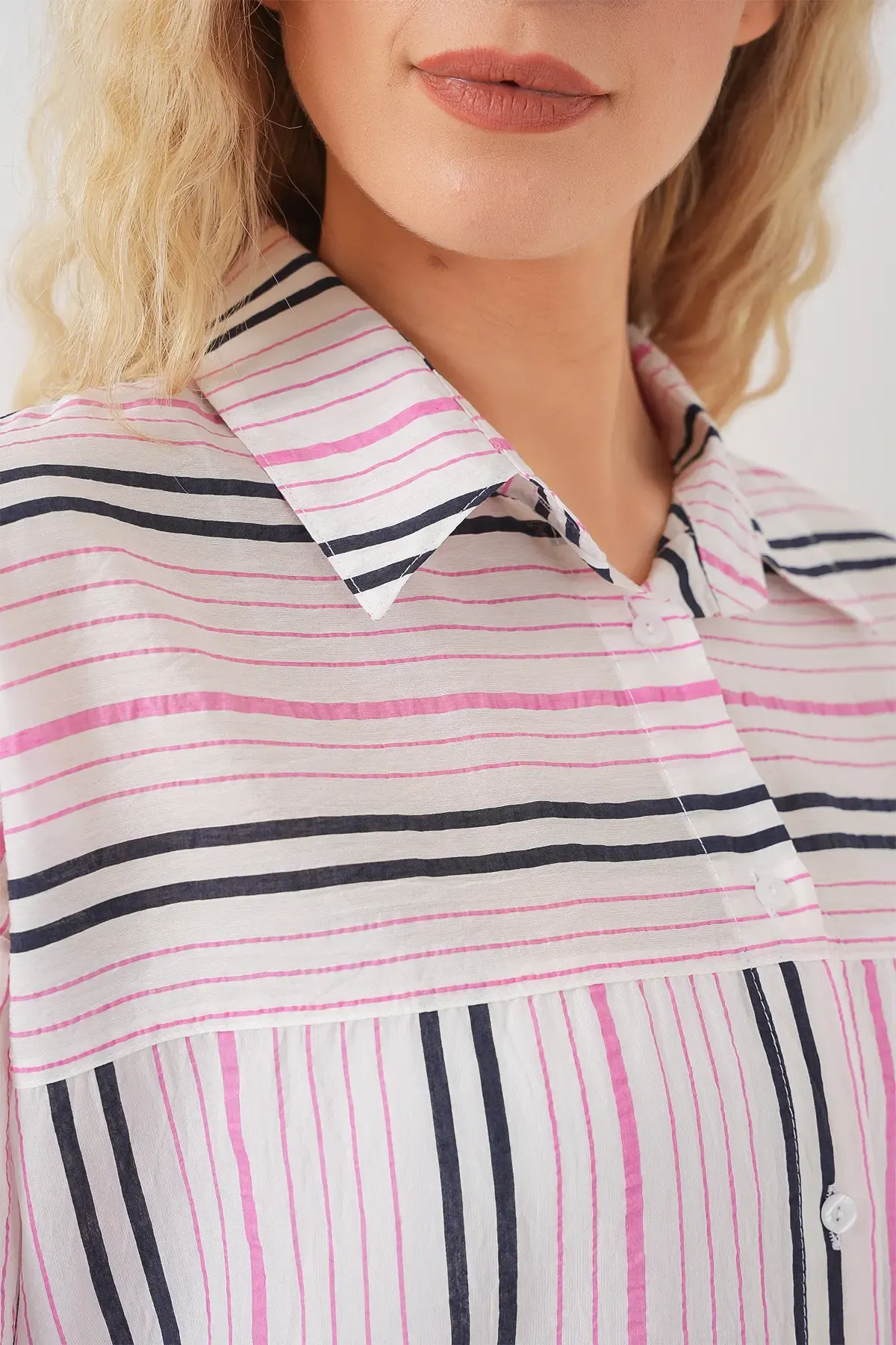 Kadın Çizgili Kısa Kol Gömlek 20344 - Pembe